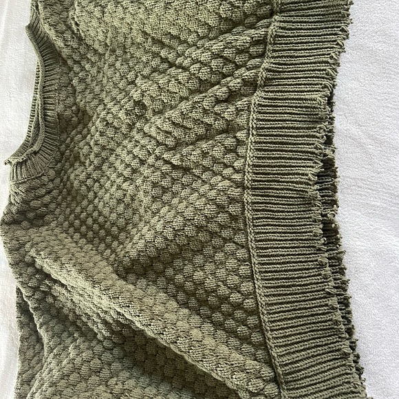 Newbury Kustom, army green sweater, slightly cropped size M. - Picture 2 of 3
